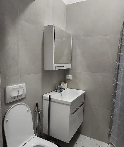 Like Shallvaret Centre Apartament Tirana